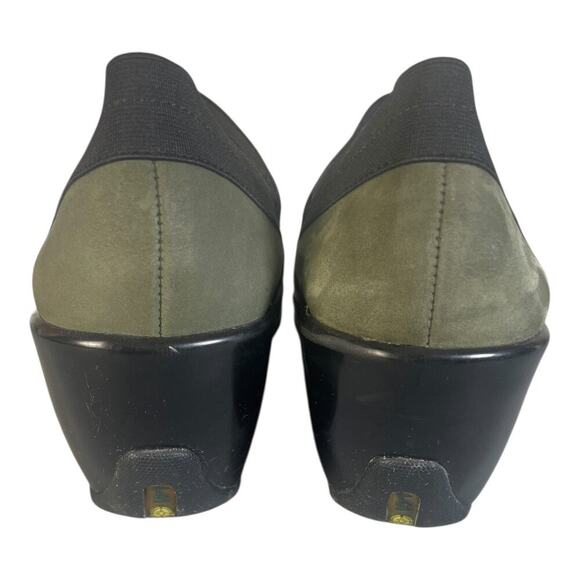 J-41 Adventure On Women’s Green Quilted Clogs Size-41 (10) - Picture 5 of 9